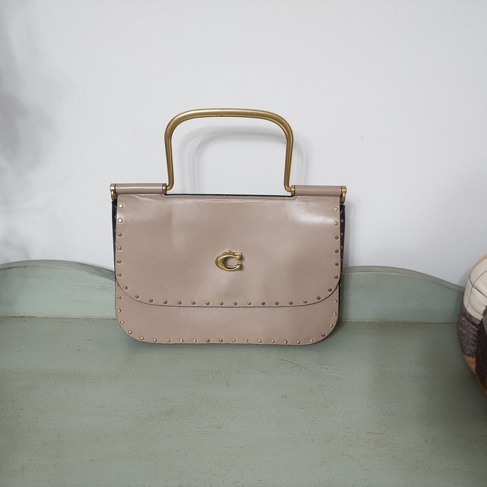 Used Ellie With Rivets